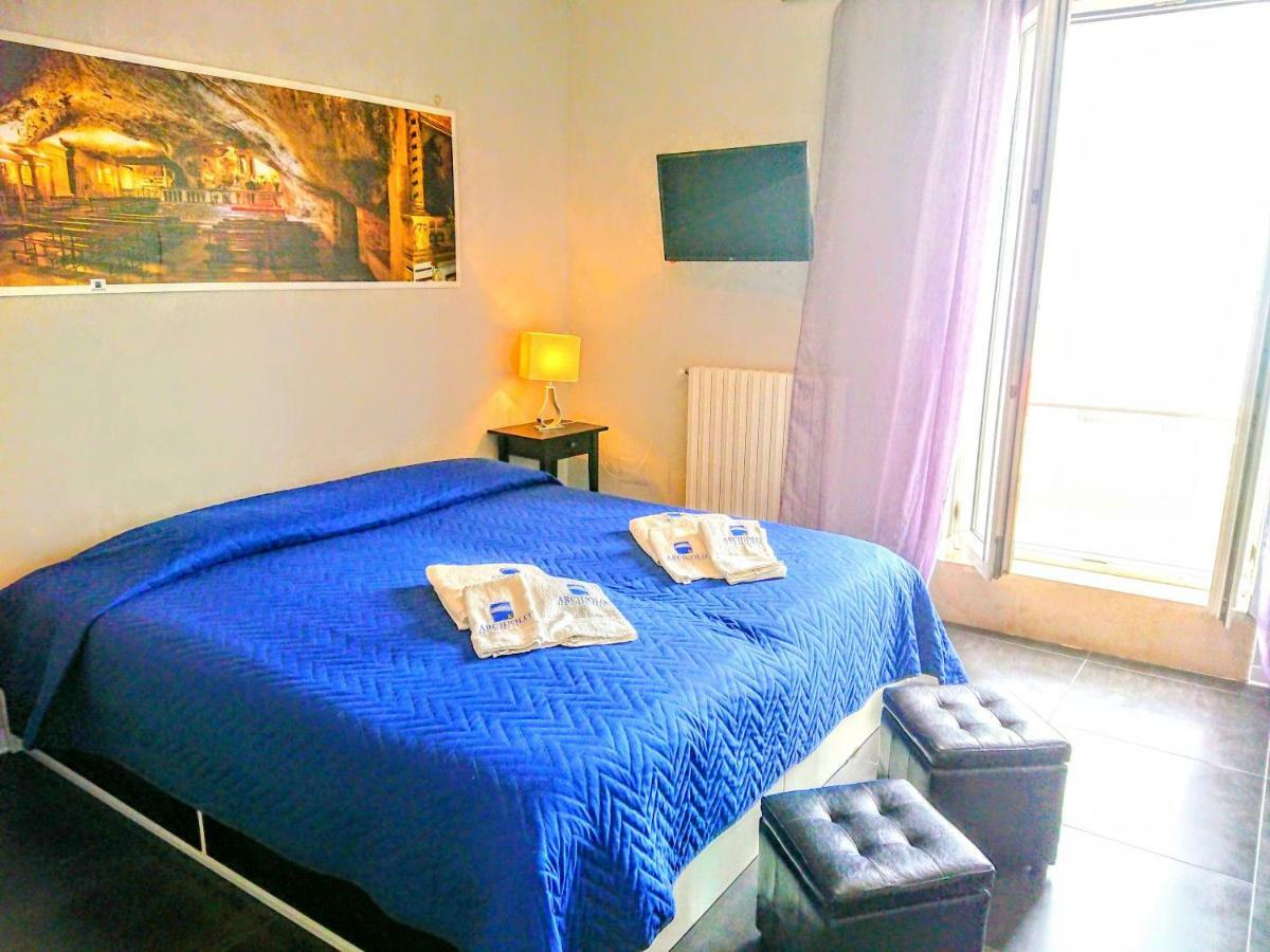 Rooms Gli Arcangeli 2 - Affitti Brevi Italia Monte SantʼAngelo Dış mekan fotoğraf