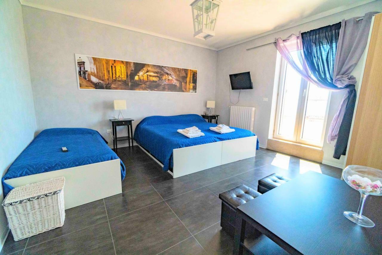 Rooms Gli Arcangeli 2 - Affitti Brevi Italia Monte SantʼAngelo Dış mekan fotoğraf
